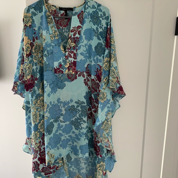 BCBG high-Lo dress - Picture 2 of 3